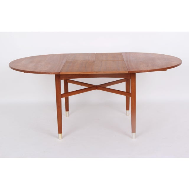 Nice brass details and a super charming way the extra plate is inserted.