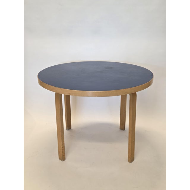 90A Table in Blue Linoleum by Alvar Aalto for Artek, Finland, 1950s For Sale - Image 16 of 16