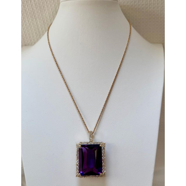 102 Ct Emerald Cut Amethyst & 5.5 Ct Diamond Pendant Necklace 14ky Gold + Chain For Sale - Image 4 of 8