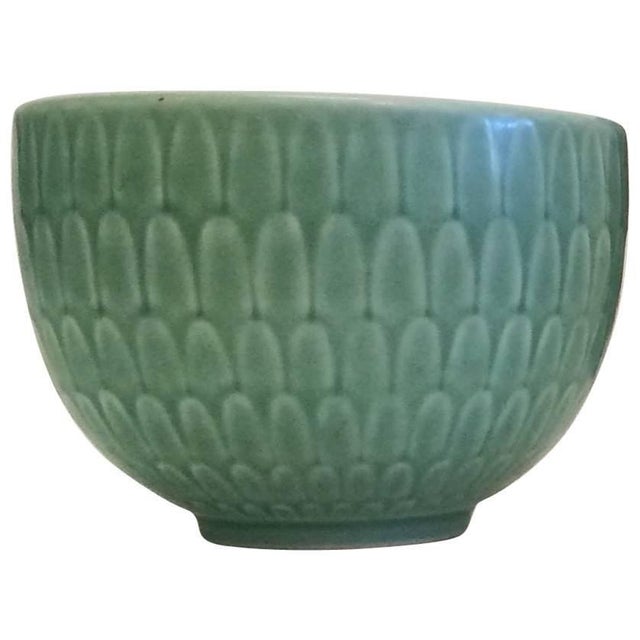 Small Green Faience Marselis Bowl by Nils Thorsson for Royal Copenhagen, 1950s For Sale - Image 6 of 6