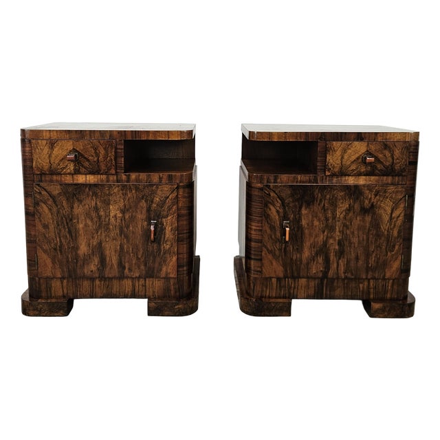Art Deco Linear and Geometric Bedside Tables in Walnut Burl, 1940, Set of 2 For Sale