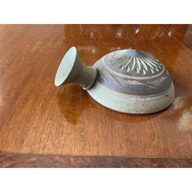 Southwestern / Native American Carved Flat Sided Water Jug earthenWare Pottery Vase -Signed For Sale In Chicago - Image 6 of 11