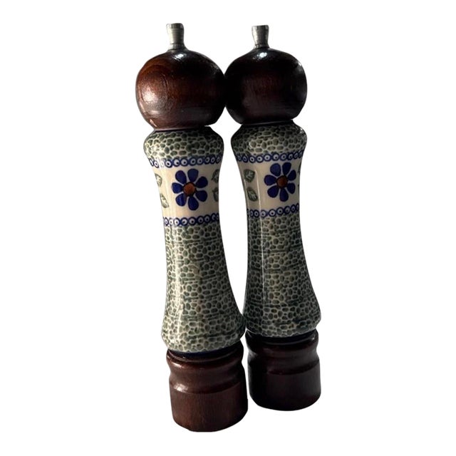 Ceramic Salt and Pepper Mill Hand Painted Unilateral Polish Dark Brown Wood 8.5” Set For Sale
