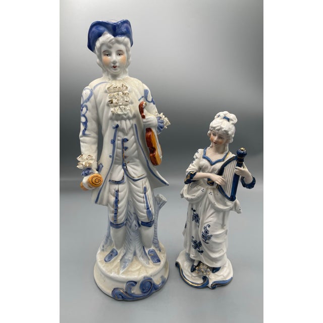 Italian Vintage Italian Blue & White Porcelain Musical Figurines With Gold Accents, Pair For Sale - Image 3 of 8
