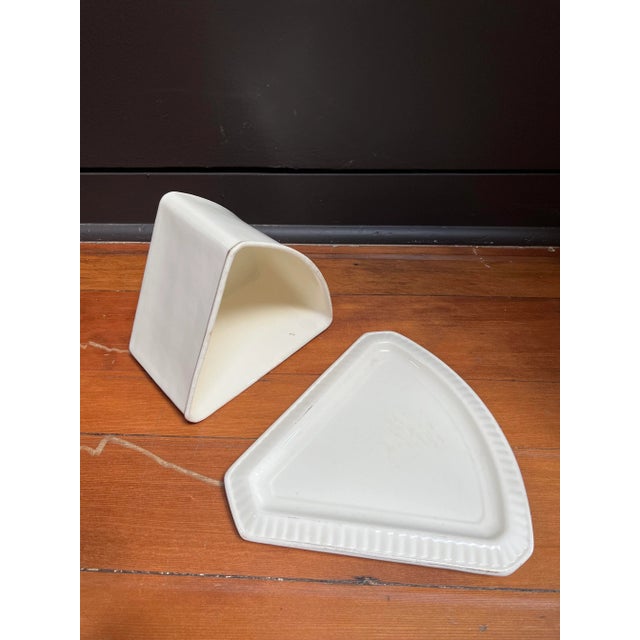 Late 19th Century Antique Covered Cheese Plate by Franz Ant. Mehlem - White With Gold Trim For Sale - Image 5 of 9