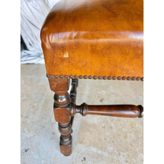 Wood Late 19th Century French Louis XIV Style Walnut and Leather Bench For Sale - Image 7 of 12