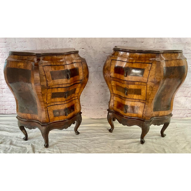 Italian Burled Wood Rococo Style Bombé Chests a Pair For Sale - Image 9 of 16