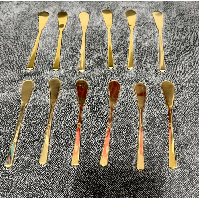 Vintage Mid-Century Dirilyte "Regal" Flatware Set - Solid Golden Bronze - Large 115-Piece Service Assortment With Original 2-Tier Wood Chest For Sale - Image 9 of 12