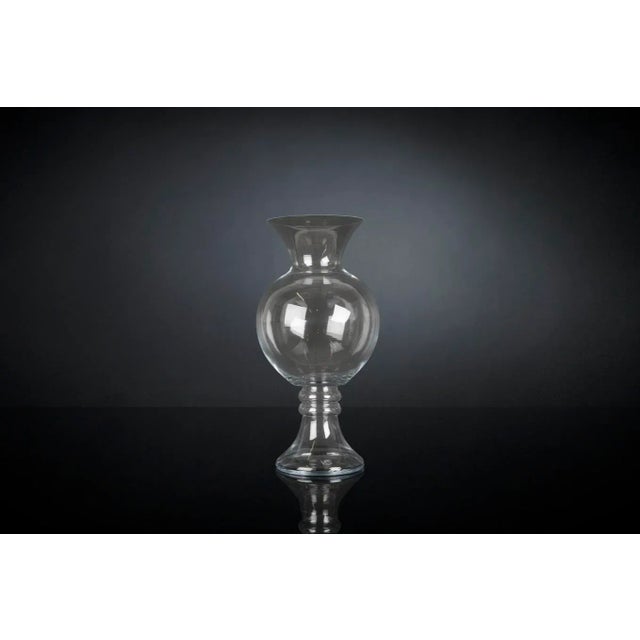 Transparent Ann Vase in Glass from VGnewtrend For Sale - Image 4 of 4