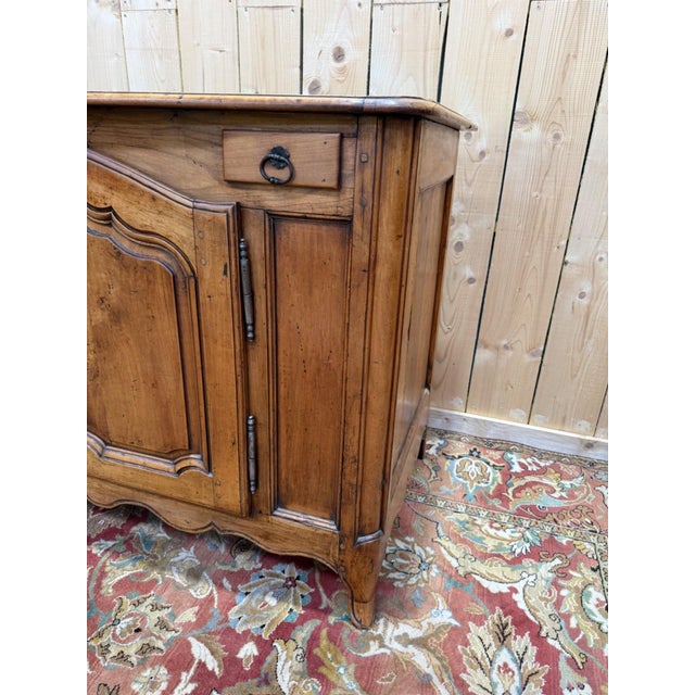 18th Century Louis XV Provincial Low Buffet in Fruit Wood For Sale - Image 4 of 8