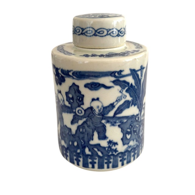 Blue and White Chinese Porcelain Tea Caddy For Sale - Image 4 of 10