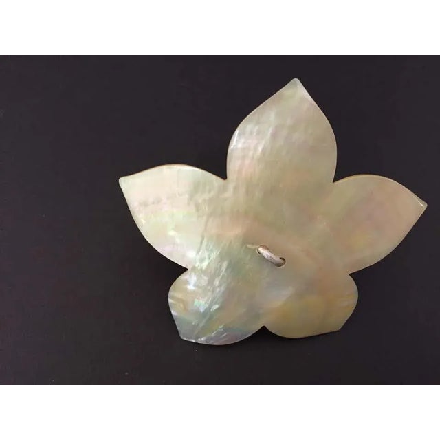 Off-white Handcrafted Napkin Rings in Natural Capiz Pearl Shell Flower Star Shape - Set of 6 For Sale - Image 8 of 11