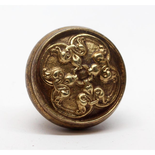 This four fold brass knob is part of the H-49400 group. The manufacturer and date of creation is unknown. This takes a 3/8...