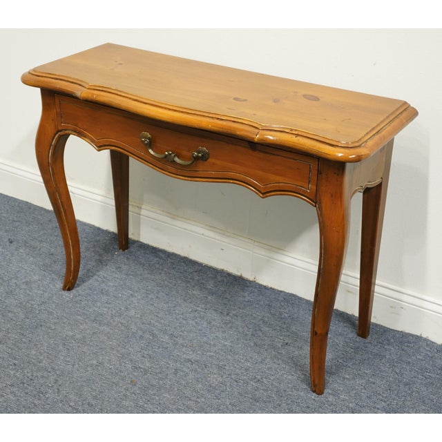 Ethan Allen Country Crossings Collection Country French 38" Accent