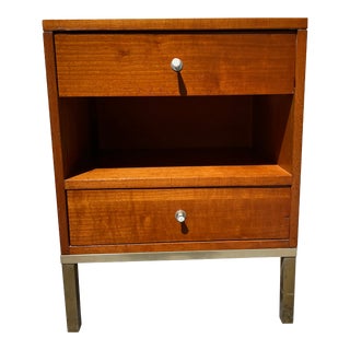 Mid-Century Modern Paul McCobb Attributed End Table / Nightstand For Sale