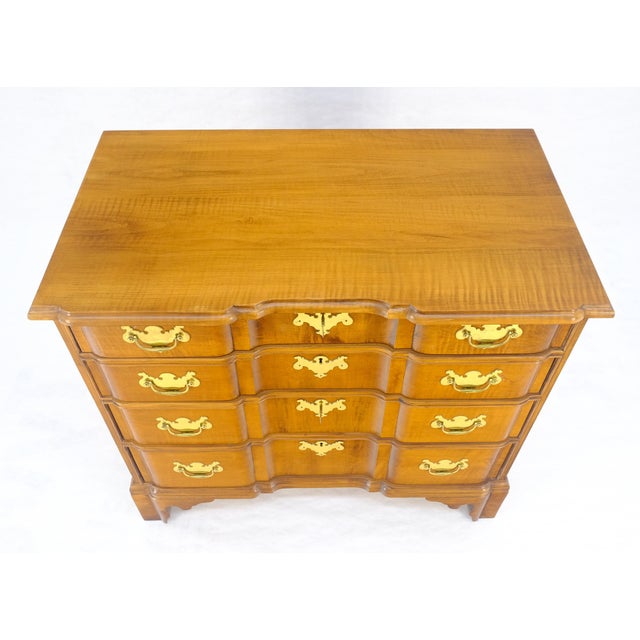 Very Fine Solid Tiger Maple Block Front Bracket Feet Bachelor Dresser Chest For Sale - Image 13 of 18