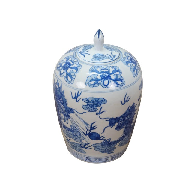 Chinoiserie Chinese Chinoiserie Blue & White Porcelain Dragon Ginger Jar Mantel Vase Urn 11" For Sale - Image 3 of 14