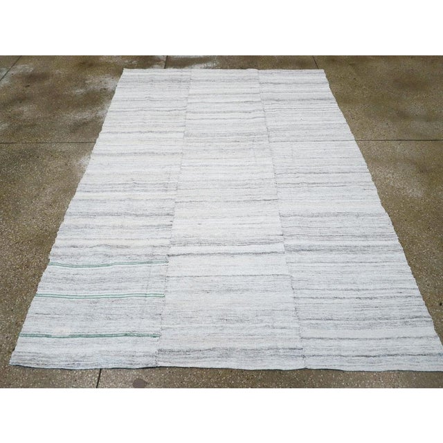 Galerie Shabab Collection Mid-20th Century Handmade Turkish Flatweave Kilim Accent Rug For Sale - Image 4 of 10