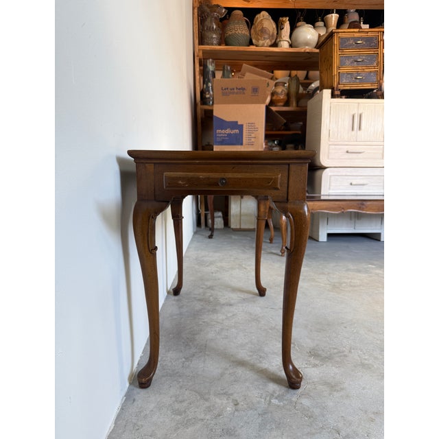 Wood Vintage Mahogany Queen Anne Style Shell-Carved Side Table With Pull-Out Trays For Sale - Image 7 of 14