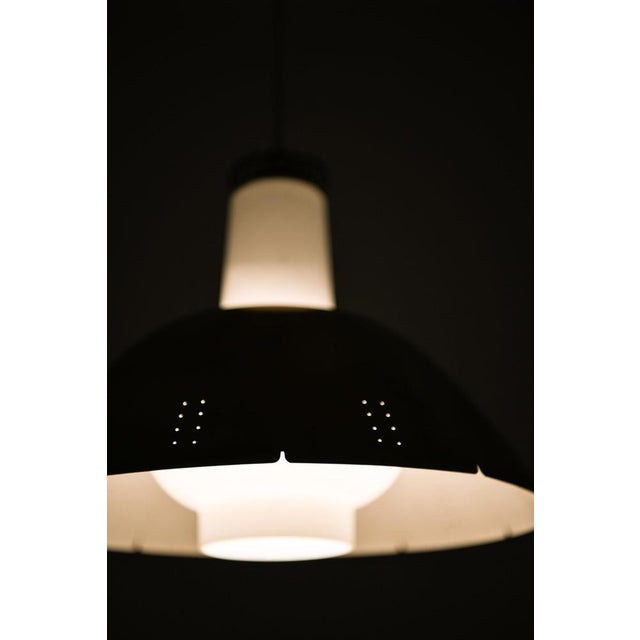 Brown Model K2-20 Hanging Lamps in Brass by Paavo Tynell, 1950s, Set of 2 For Sale - Image 8 of 9