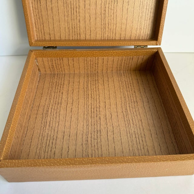 Vintage Neoclassical Style Box Roman Woman Winged Lion Leatherette Covered Bakelite Handle For Sale - Image 12 of 12