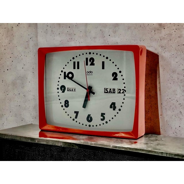 Space Age French Wall Clock with Automatic Calendar by Odo, 1970s For Sale - Image 6 of 8