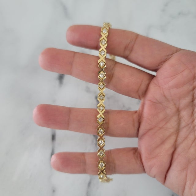 2020s Double Heart Linked Diamond Tennis Bracelets 1.25cttw 14k Yellow Gold For Sale - Image 5 of 7