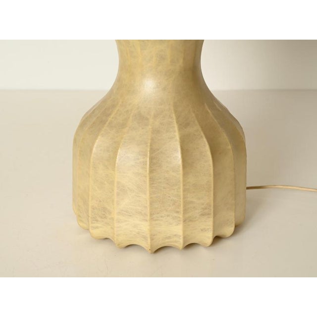 Large Gatto Beige Cocoon Table Lamp by Castiglioni for Flos, Italy, 1960s For Sale - Image 9 of 11