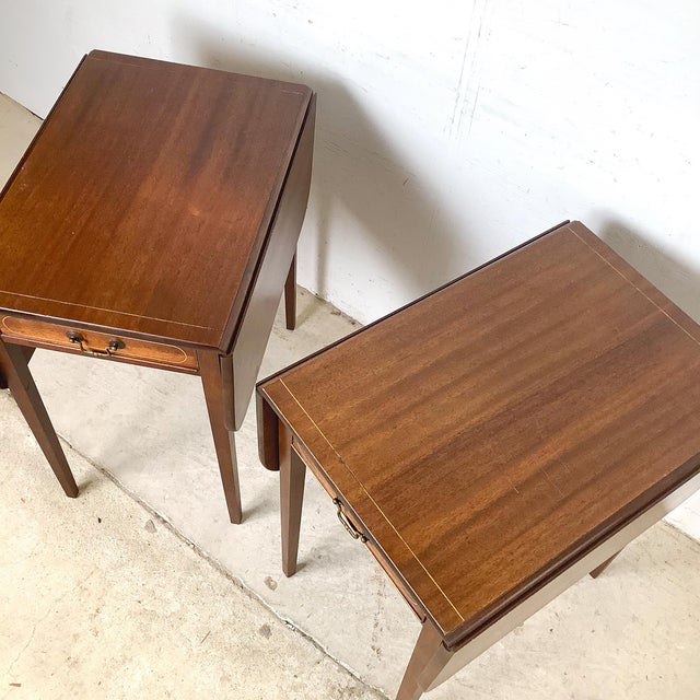 Pair of Federal Style Drop-Leaf Pembroke Side Tables For Sale - Image 4 of 16