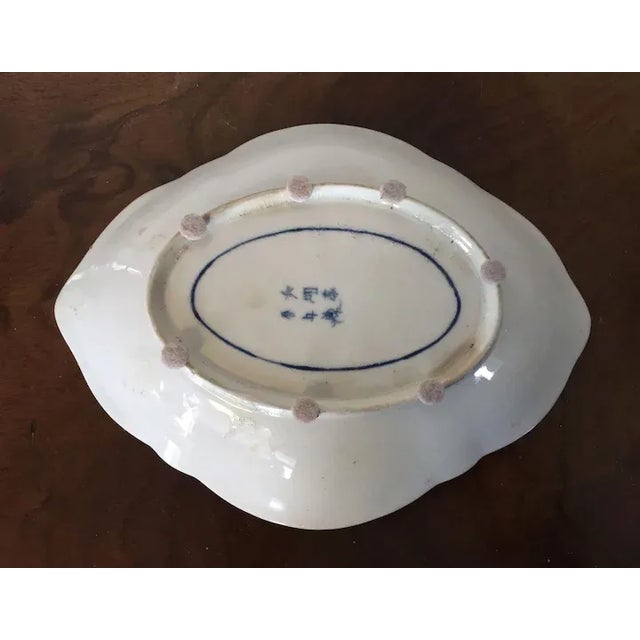 Ceramic Antique 18th Century English Duesbury Derby Kakiemon Imari Porcelain Oval Plate Decorated with Chestnuts For Sale - Image 7 of 9