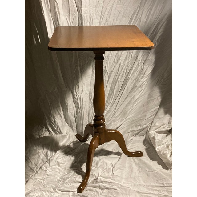 American American Federal Birch Candlestand, Circa 1800 For Sale - Image 3 of 12