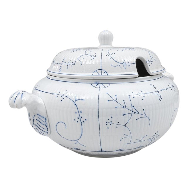 20th Century Belgian Special Edition Porcelain Tureen With Lid For Sale