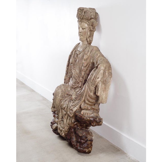 Mid 20th Century Chinese Qing Style Sculpture Figure of Bodhisattva Guanyin For Sale - Image 5 of 18
