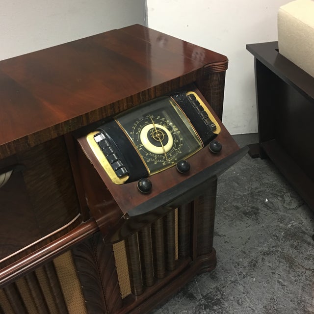 Vintage MidCentury Zenith Radio & Turntable Chairish