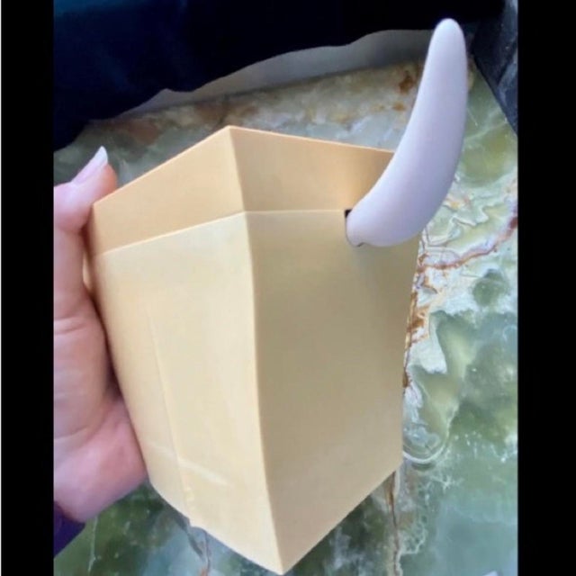 1990s Rare Vintage 1990s Mr Meumeu Parmesan Cheese Grater Philippe Starck for Alessi For Sale - Image 5 of 12