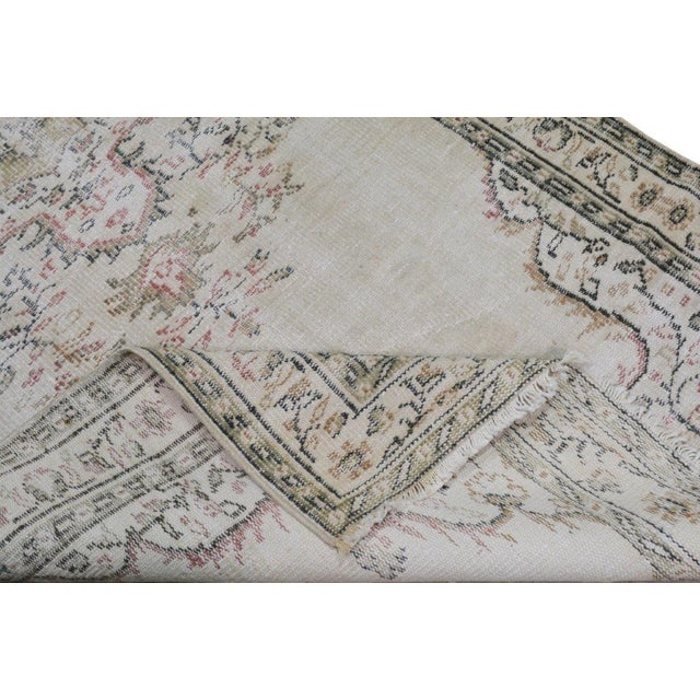 Vintage Turkish Anatolian Hand Knotted Wool Rug, 4'3 X 8'3 For Sale In New York - Image 6 of 6