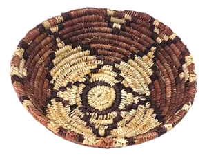 Southwestern Coiled Basket Bowl With Devil’s Claw Pattern, 6.25"