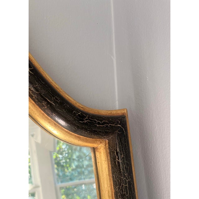 1960s Hollywood Regency Neoclassical Giltwood Wall Mirror With Acanthus Crest For Sale - Image 4 of 12