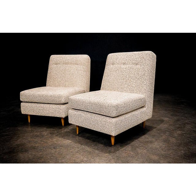 Beige Pair of "L" Armchairs in Hardwood & Fabric, Joaquim Tenreiro, 1958 - Lot 28A For Sale - Image 8 of 11