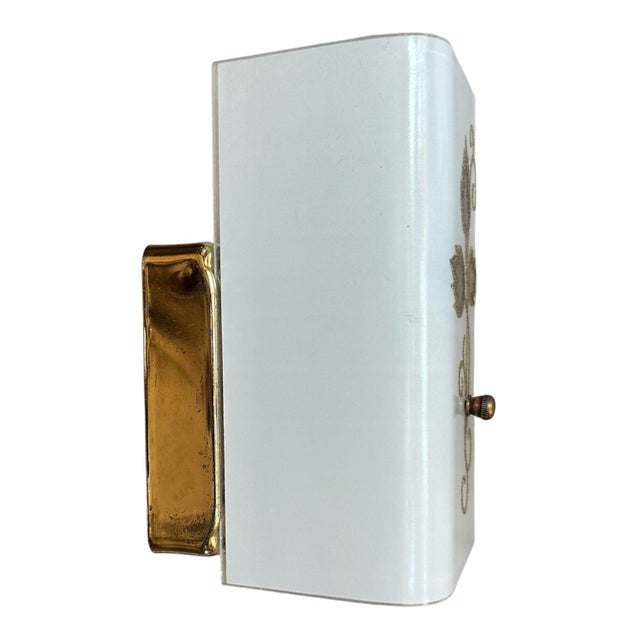 Metal Mid Century Painted Gold Floral Leaf Pattern Sconces, Circa 1950 For Sale - Image 7 of 10