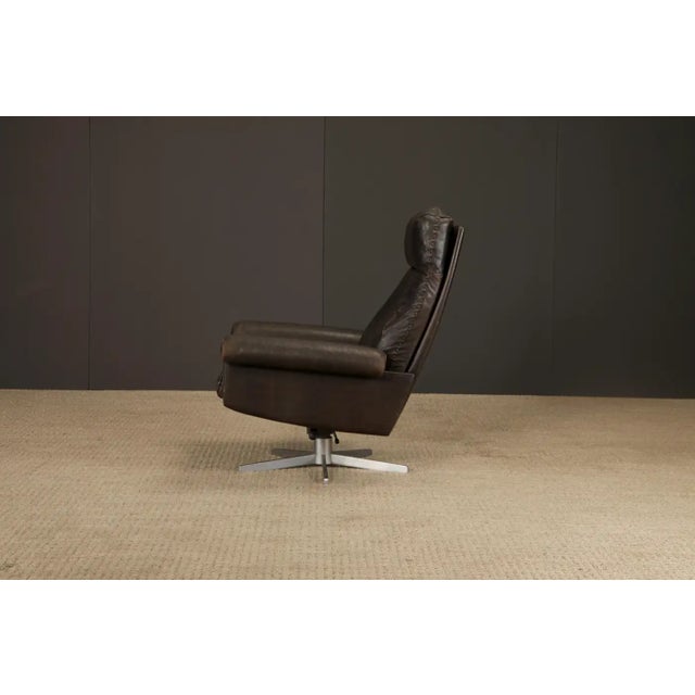 De Sede Ds-31 Swivel Chair in Hand-Stitched Dark Brown Leather Switzerland 1970s For Sale - Image 10 of 16