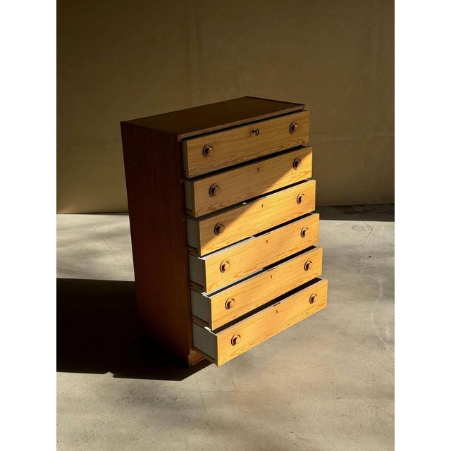 Pinewood Chest of Drawers For Sale - Image 11 of 14