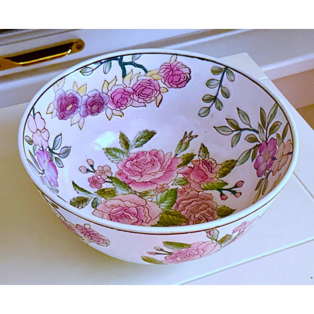 Mid 20th Century Vintage Chinese Hand Painted Enameled Porcelain Bowls For Sale - Image 5 of 16