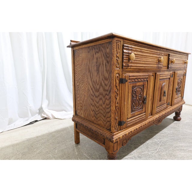 Mid-20th century Virginia House Carved Oak Sideboard For Sale In Philadelphia - Image 6 of 10