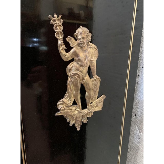 Napoleon III Display Case in Black Wood and Gilded Chiseled Bronze For Sale - Image 5 of 16