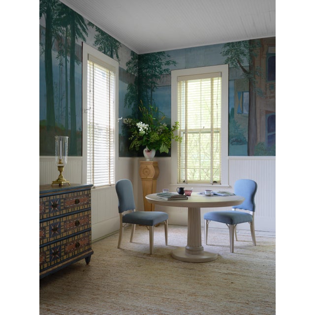 Bunny Williams Home Fluted Pedestal Belvedere Dining Table in Whitewash For Sale In Charlotte - Image 6 of 7