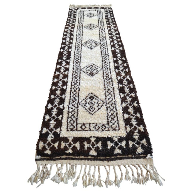 1970s Hand-Knotted Turkish Runner Rug Natural Organic Undyed Wool - 2′9″ × 11′6″ For Sale - Image 5 of 12