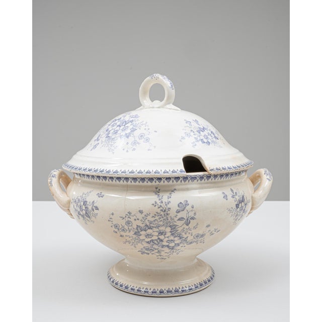 20th Century Dutch Special Edition Porcelain Tureen With Lid For Sale In Greensboro - Image 6 of 18