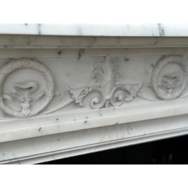 White Louis XVI Style Carrara Marble Mantel, 1880 For Sale - Image 8 of 12