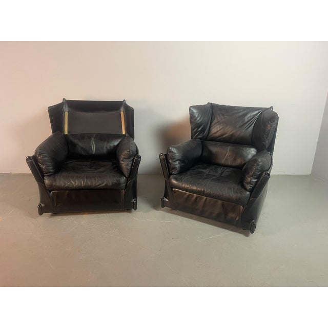 1970s Viola dAmore Lounge Chairs in Dolphin Grey Leather with Hocker by Piero De Martini from Cassina, Italy, 1970s, Set of 2 For Sale - Image 5 of 18